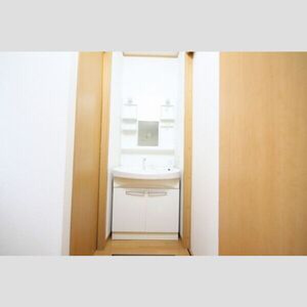 物件内観写真5　(洗面)