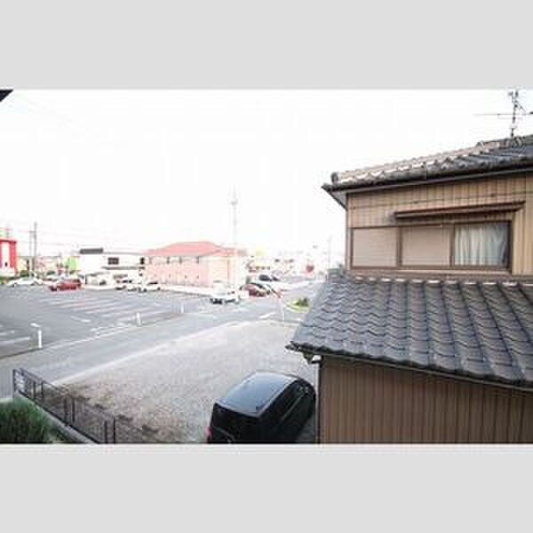 物件内観写真11　(室内からの展望)