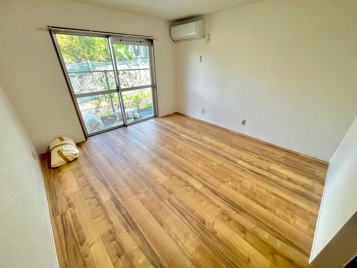 物件内観写真9　(居室)