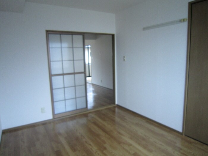 物件内観写真5　(居室)