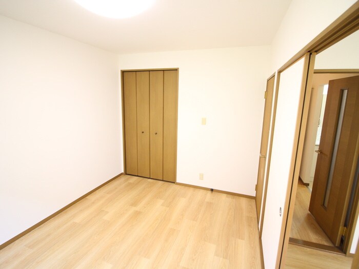 物件内観写真9　(居室)