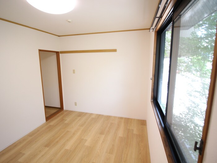 物件内観写真10　(居室)