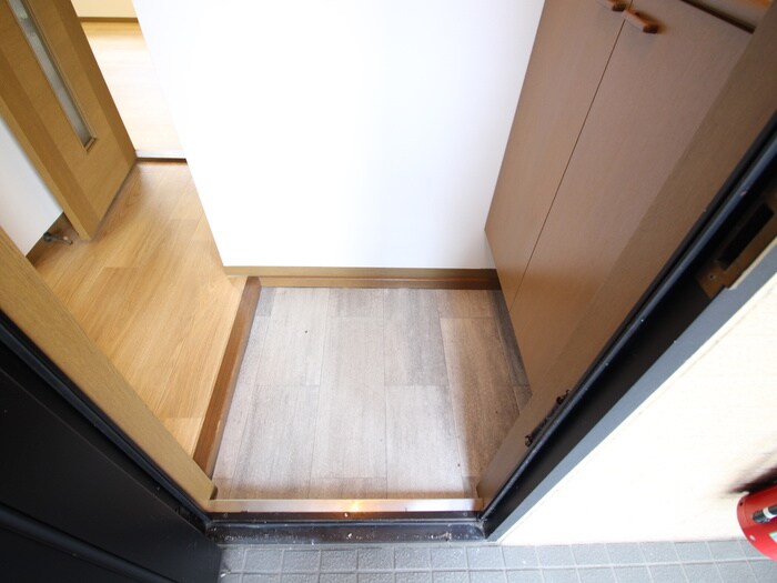 物件内観写真17　(玄関)