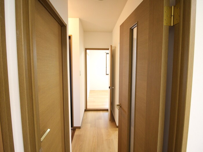 物件内観写真19　(廊下)