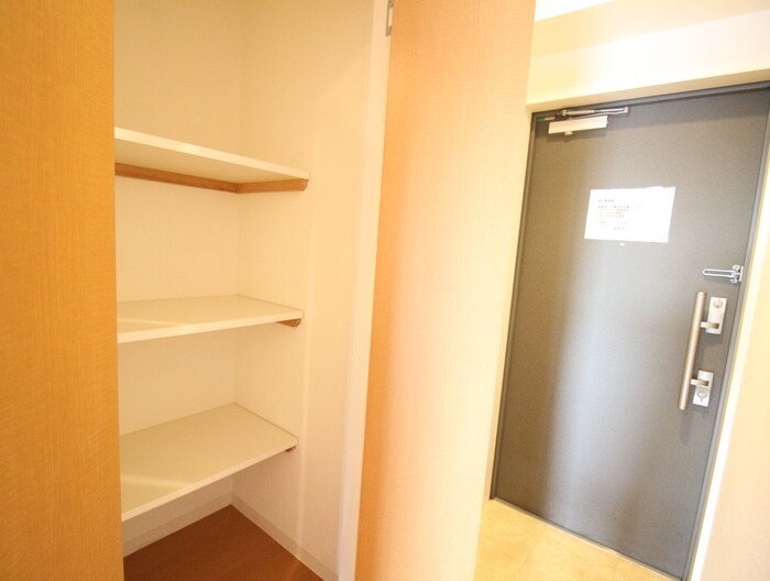 物件内観写真15　(収納)
