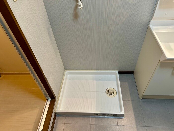 物件内観写真18　(洗濯機置場)