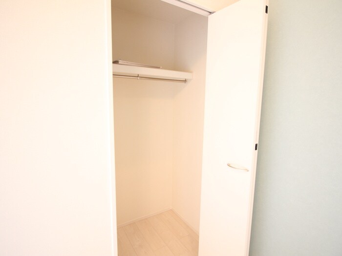 物件内観写真15　(収納)