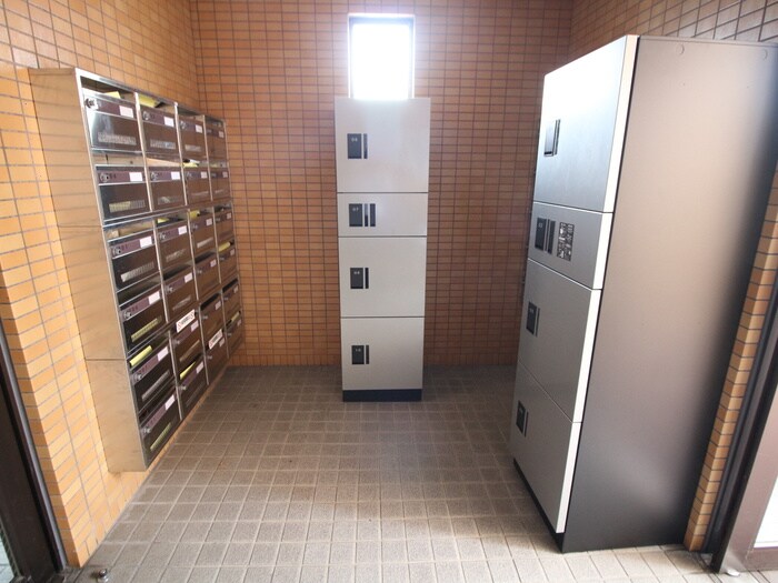 物件外観写真4　(建物設備)