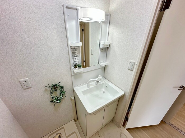 物件内観写真13　(洗面)