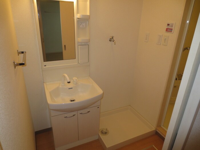 物件内観写真12　(洗面)