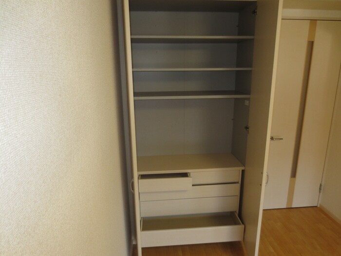物件内観写真15　(収納)