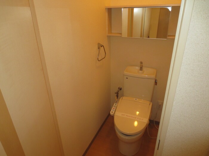 物件内観写真16　(トイレ)