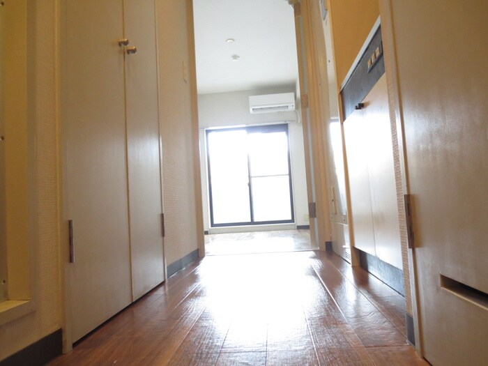 物件内観写真17　(廊下)