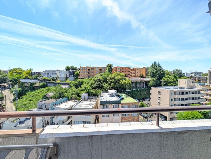 物件内観写真21　(室内からの展望)