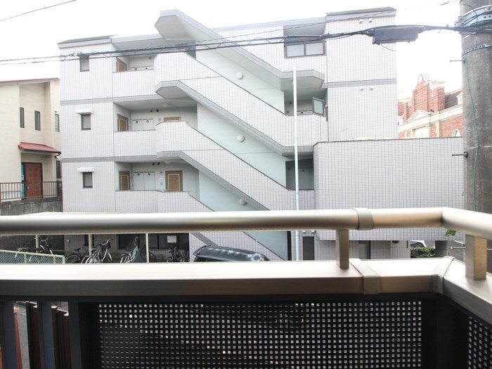 物件内観写真16　(室内からの展望)