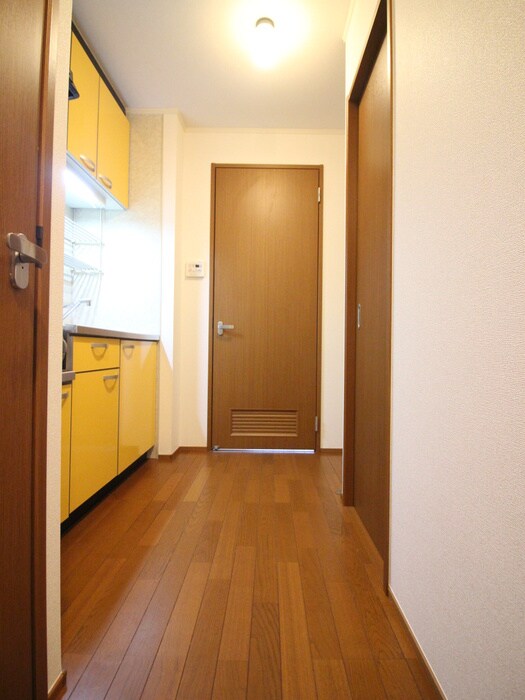 物件内観写真20　(廊下)