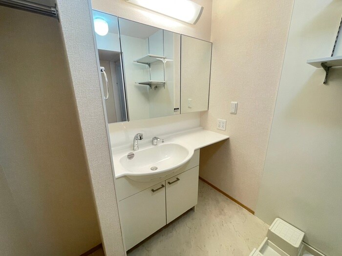 物件内観写真12　(洗面)