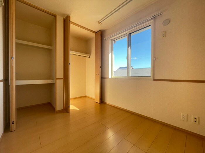 物件内観写真15　(居室)