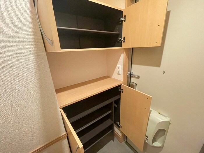 物件内観写真18　(靴箱)