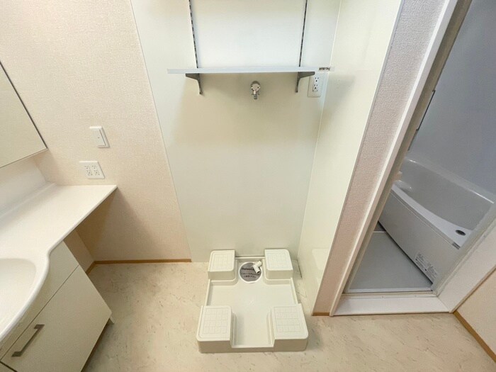 物件内観写真21　(洗濯機置場)