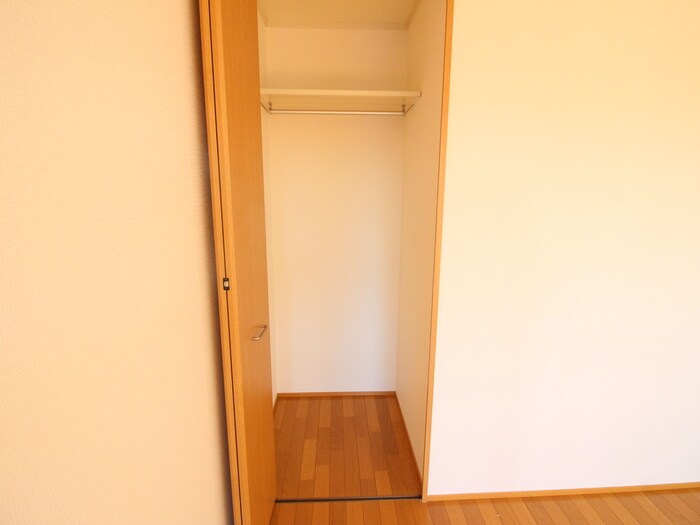 物件内観写真12　(収納)