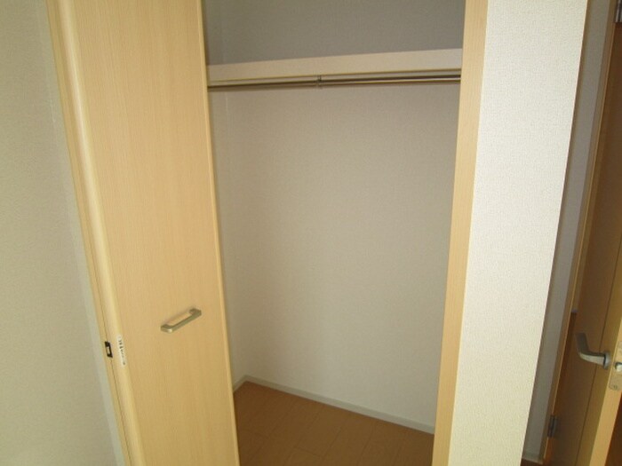 物件内観写真11　(収納)
