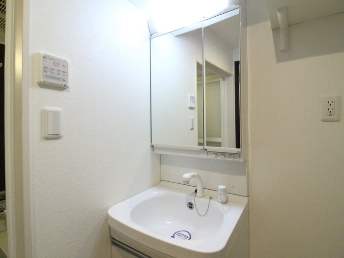 物件内観写真11　(洗面)