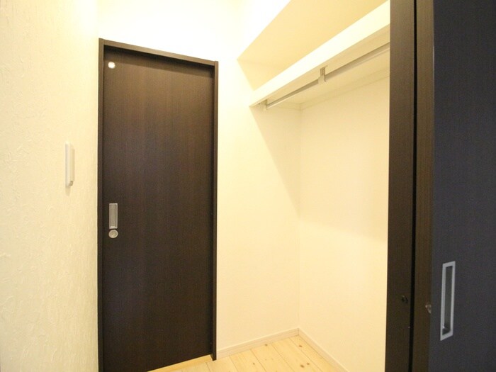 物件内観写真15　(収納)