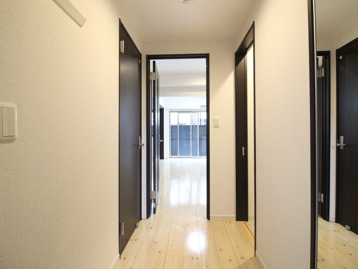 物件内観写真17　(廊下)
