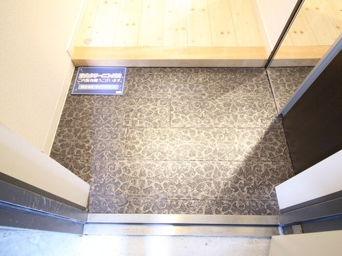 物件内観写真20　(玄関)