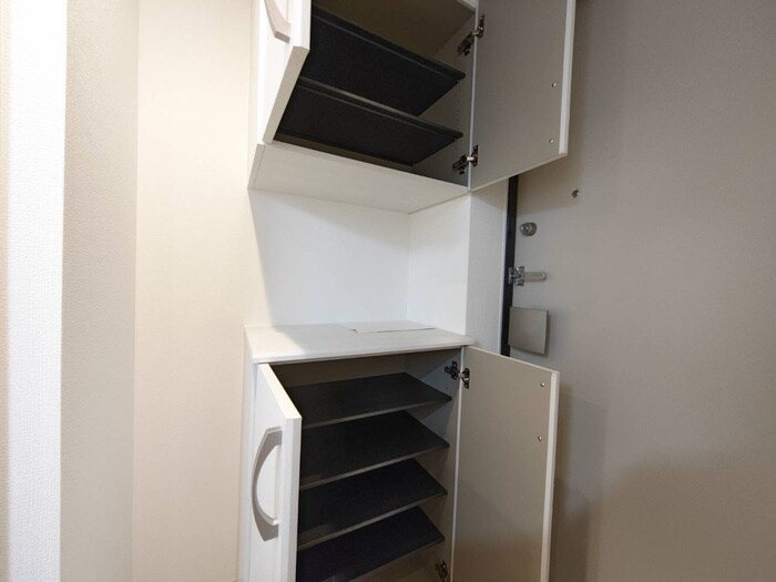 物件内観写真16　(靴箱)