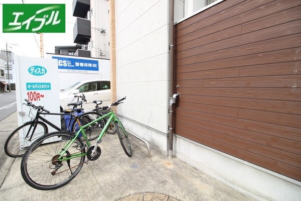 駐輪場
