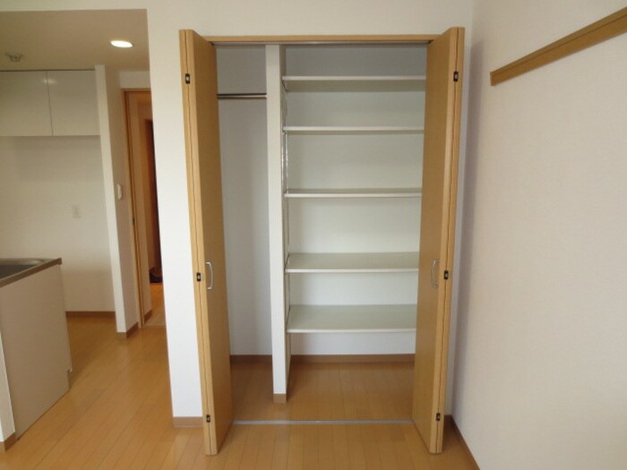 物件内観写真9　(収納)
