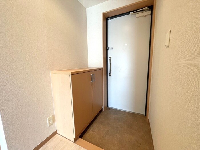 物件内観写真18　(玄関)