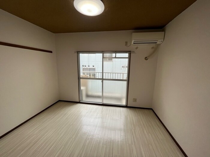 物件内観写真5　(居室)