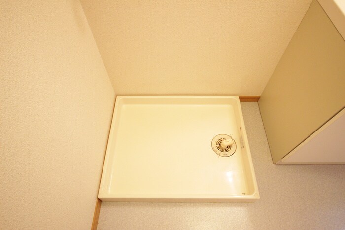 物件内観写真17　(洗濯機置場)