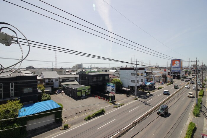 物件内観写真22　(室内からの展望)