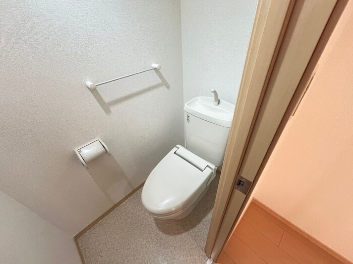 物件内観写真11　(トイレ)