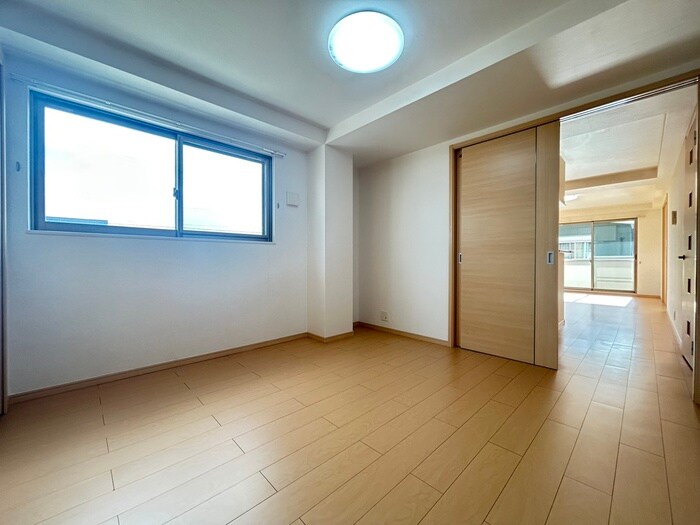 物件内観写真18　(居室)