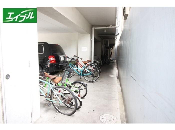 物件外観写真6　(駐輪場)