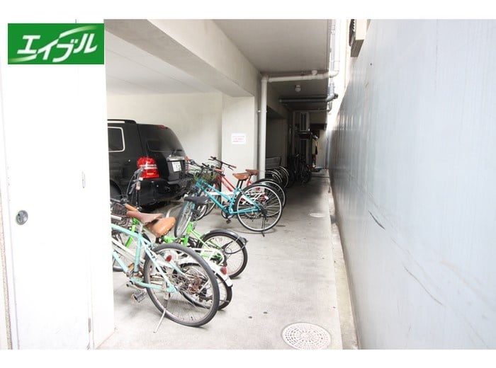 物件外観写真6　(駐輪場)