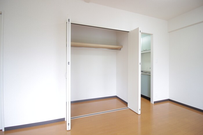 物件内観写真10　(収納)