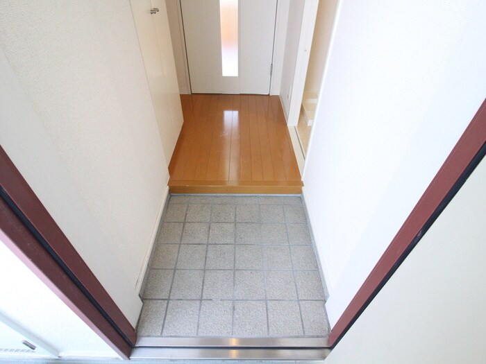 物件内観写真14　(玄関)