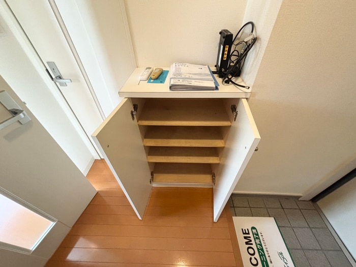 物件内観写真15　(靴箱)