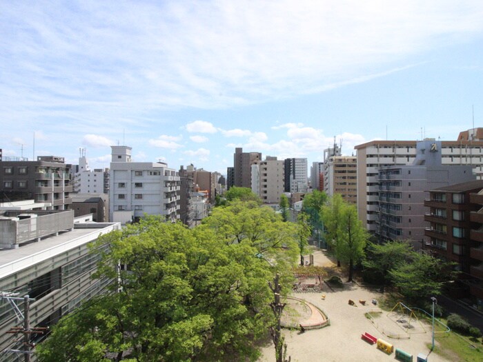 物件内観写真18　(室内からの展望)