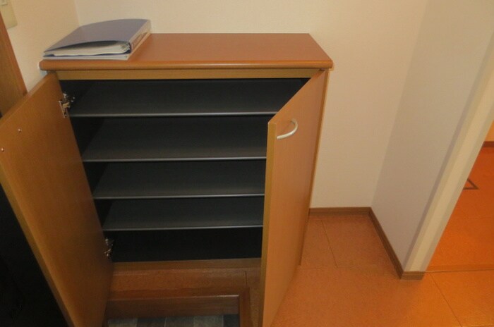 物件内観写真8　(靴箱)