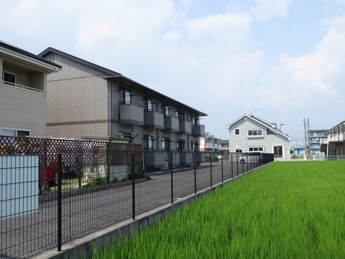 物件外観写真6　(外観写真)