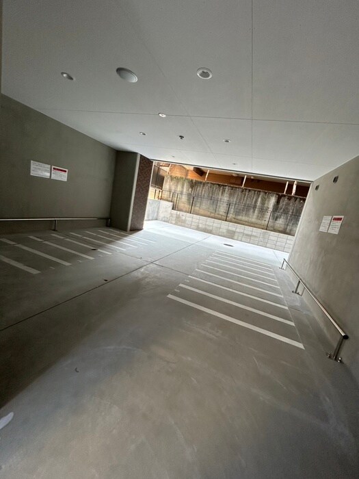 物件外観写真5　(駐輪場)