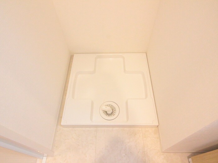 物件内観写真13　(洗濯機置場)