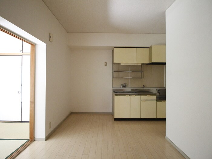 物件内観写真6　(居室)